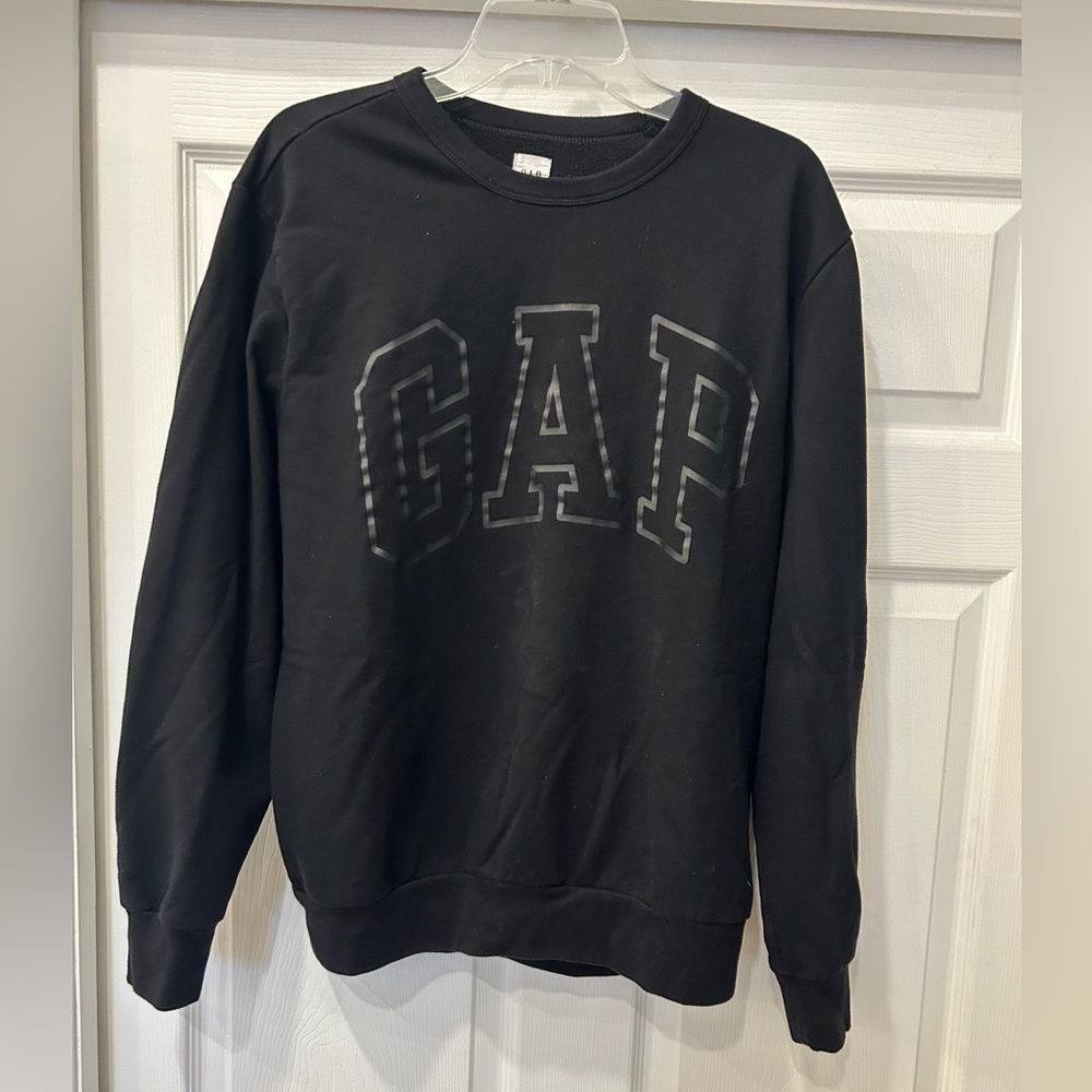 Gap Black crewneck sweatshirt. Women’s Large
